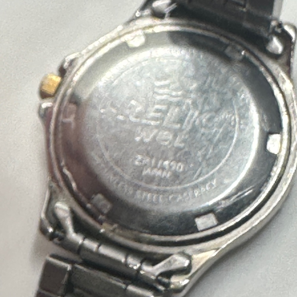 Women’s Relic Wet Model 2R1140 30mm Stainless Steel Divers Style Watch - Picture 4 of 8